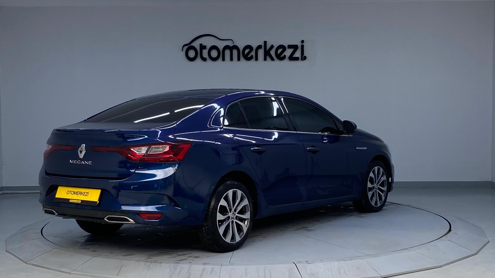 RENAULT MEGANE 5